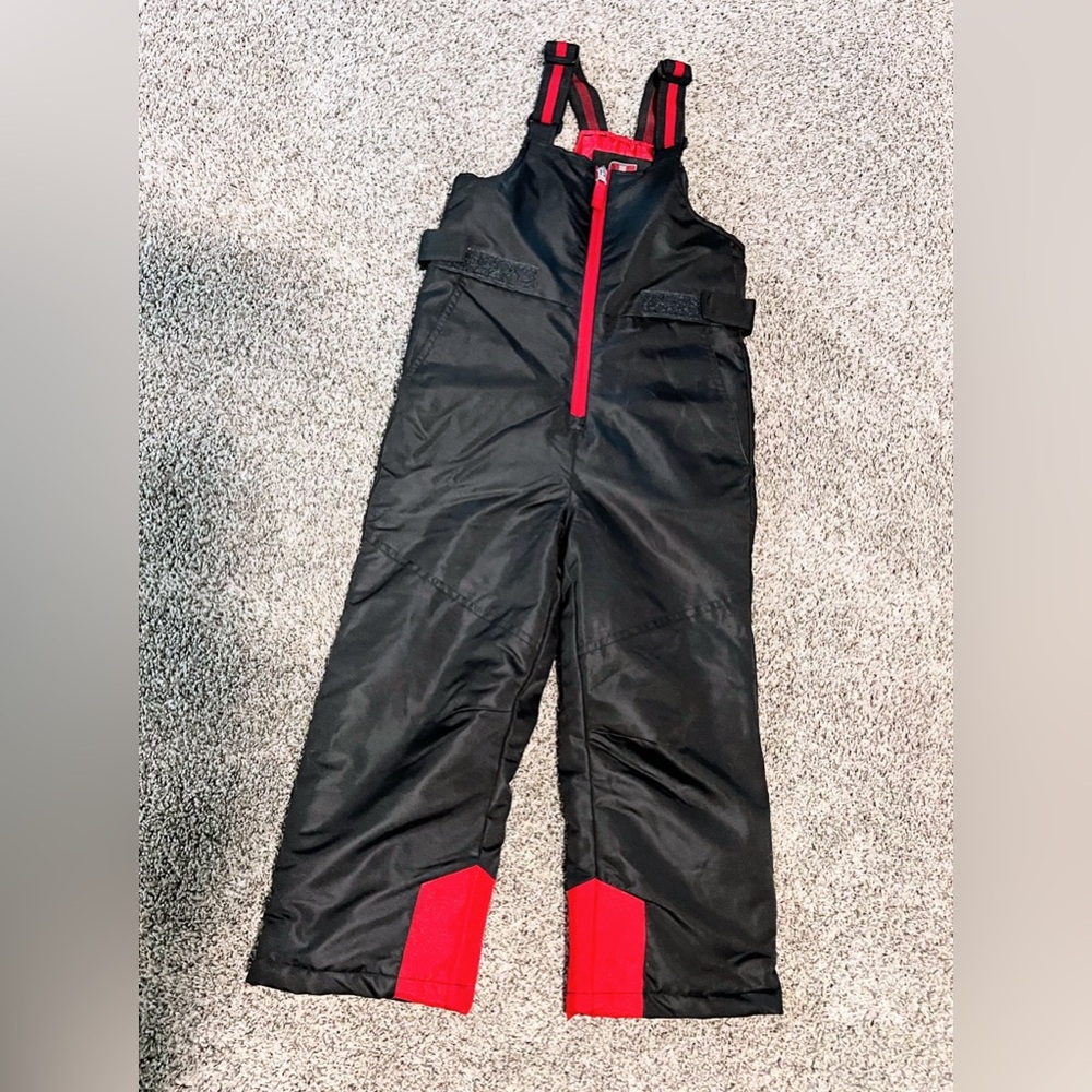 Swiss Tech snow suit size 4/5